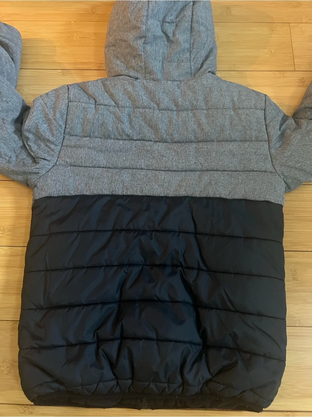 Under Armour Boys Pronto Colorblock Reversible Puffer Jacket Black Gray Size S M